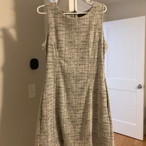 Tahari dress size 14